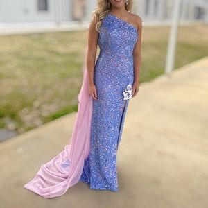 🌟WINNING🌟 Sherri Hill with custom cape